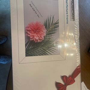 White Digital Picture Frame
